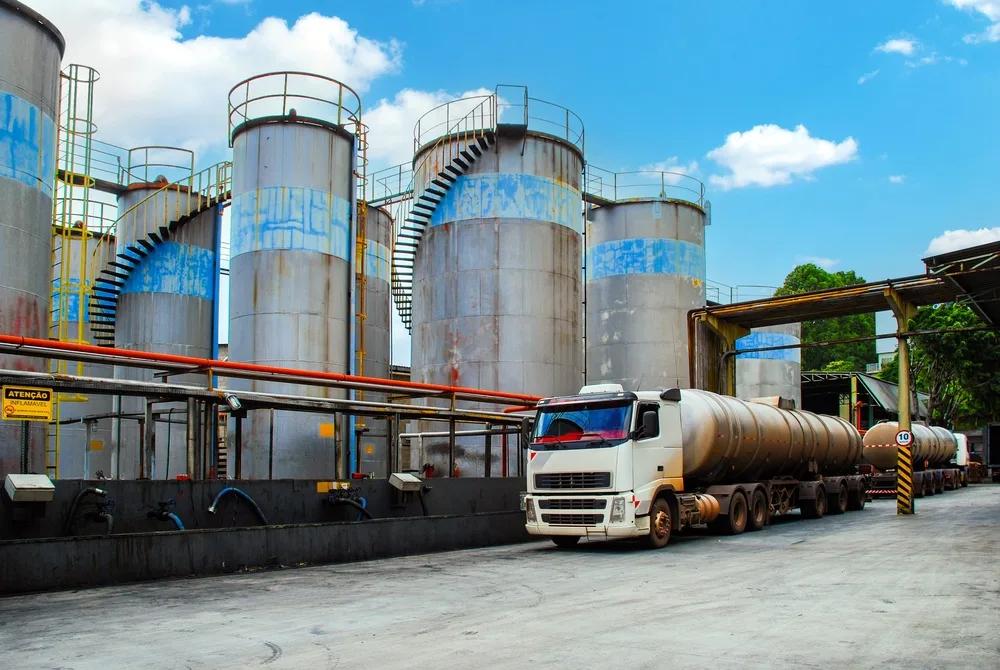 Enquanto fertilizantes recuam, diesel e carne ganham protagonismo no comércio exterior